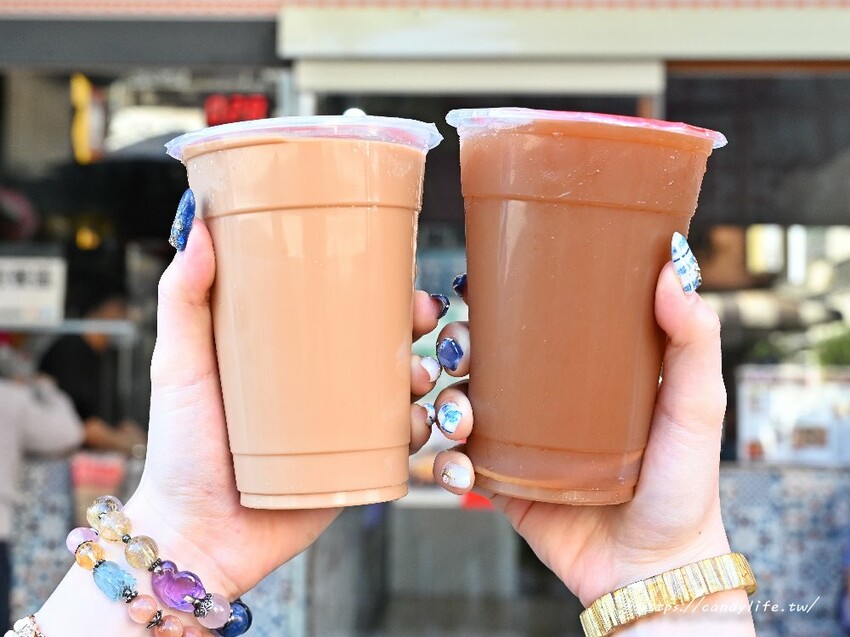 台中市北區豐雞號｜台中人氣港式快餐便當推薦，招牌油雞必點，內用享藥膳雞湯喝到飽，1/31前預購油雞及福袋再享優惠