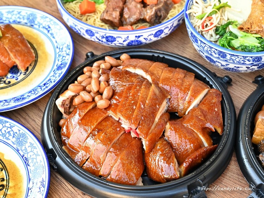 台中市北區豐雞號｜台中人氣港式快餐便當推薦，招牌油雞必點，內用享藥膳雞湯喝到飽，1/31前預購油雞及福袋再享優惠