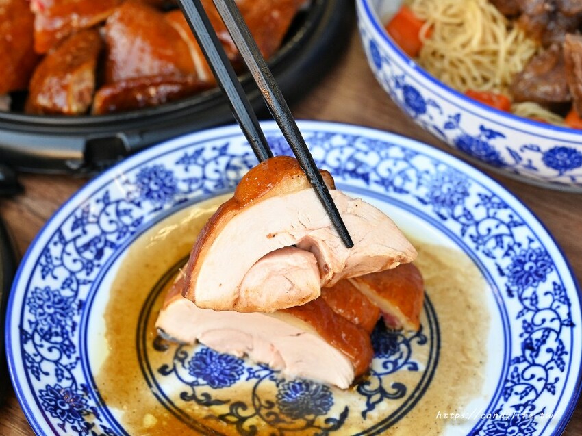 台中市北區豐雞號｜台中人氣港式快餐便當推薦，招牌油雞必點，內用享藥膳雞湯喝到飽，1/31前預購油雞及福袋再享優惠