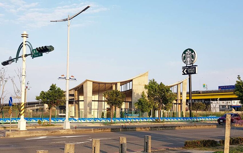 台中捷運美食,火烤兩吃韓式燒肉339元起吃到飽,父親節活動兩人同行送百元代金券!咚豬咚豬公益大墩店。 - 🍎 蘋果話日常🍎