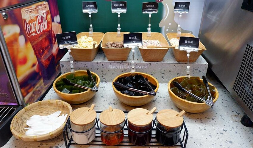 台中捷運美食,火烤兩吃韓式燒肉339元起吃到飽,父親節活動兩人同行送百元代金券!咚豬咚豬公益大墩店。 - 🍎 蘋果話日常🍎