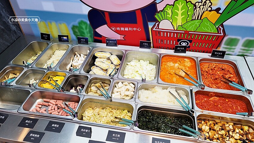 就是要烤肉吃到爽！彷彿走進韓國街邊，韓式烤肉、小菜、炸雞、火鍋通通無限供應，只要$339全部吃到飽！