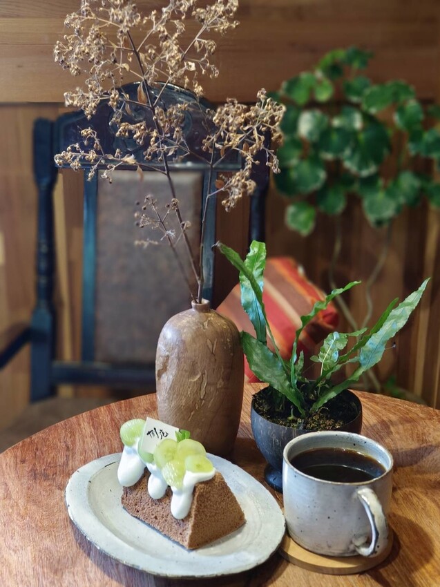 371976.jpg - 【宜蘭.頭城】日式古宅寵物友善。捌㡯珈琲。鐵道旁超美日式建築。店內超美超大超好拍