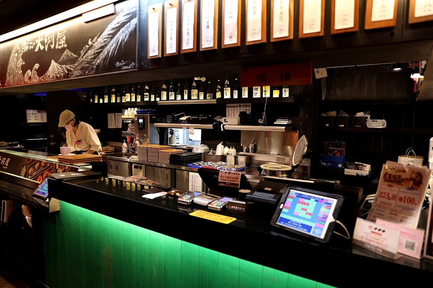 肉控必吃！激推海陸三拼燒肉丼 味噌湯飲料無限暢飲 CP值高│大河屋燒肉丼串燒(中友百貨B3美食)