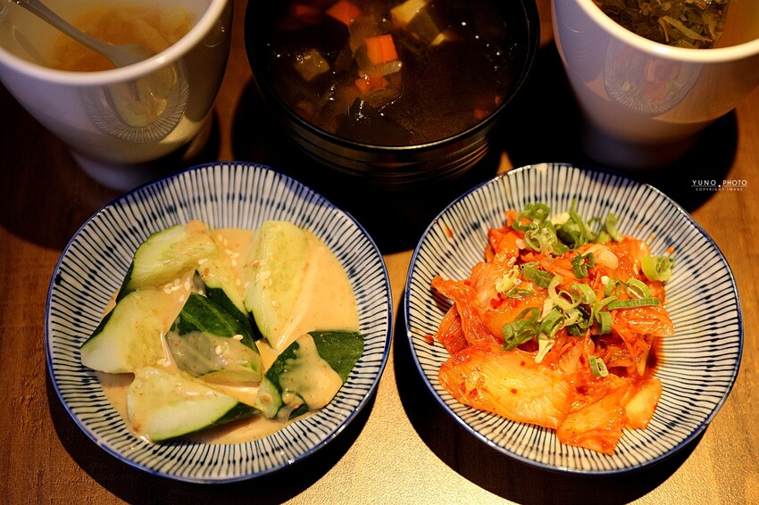 肉控必吃！激推海陸三拼燒肉丼 味噌湯飲料無限暢飲 CP值高│大河屋燒肉丼串燒(中友百貨B3美食)