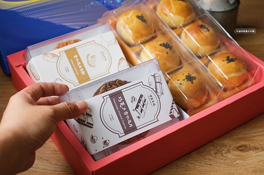 雙晨幸福杏仁瓦片｜台中人氣杏仁瓦片專賣店、六種口味杏仁瓦片任你搭，中秋限定紅土蛋黃酥禮盒，酥脆涮嘴送禮首選！