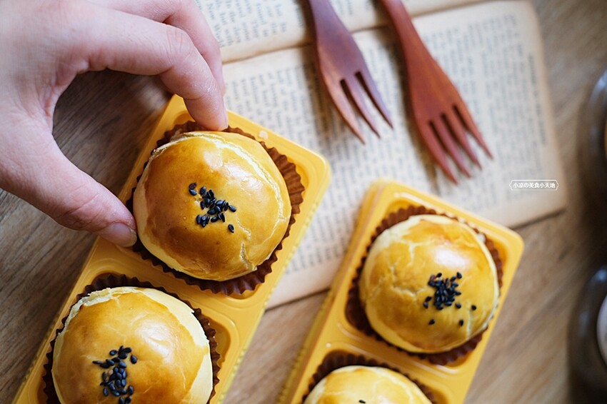 雙晨幸福杏仁瓦片｜台中人氣杏仁瓦片專賣店、六種口味杏仁瓦片任你搭，中秋限定紅土蛋黃酥禮盒，酥脆涮嘴送禮首選！