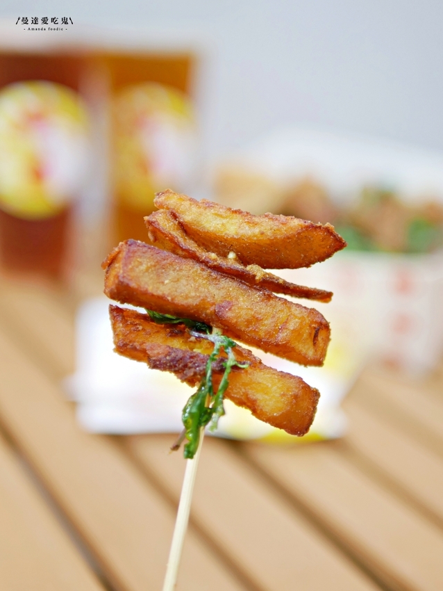 太涮嘴！現點現炸金黃酥脆香雞排大口咬『窺雞福來得 Crazy Friday(台南國賓店)』迷人三角骨、花生煉乳麻糬吃起來！台南美食｜台南鹽酥雞｜台南宵夜｜台南東區 - 曼達愛吃鬼