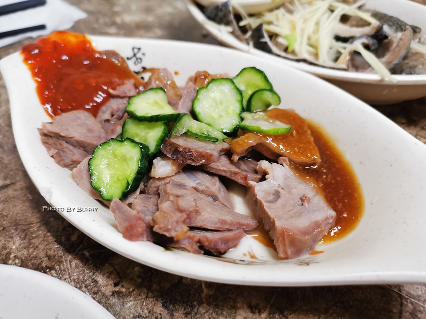 【新北美食】半邊圓米粉湯香菇肉粥 味美價廉高CP值銅板美食 / 林口在地必吃平價小吃