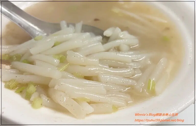 林口半邊圓香菇肉粥米粉湯(林口三井outlet附近美食+平價小吃+林口美食推薦+菜單) 07.jpg