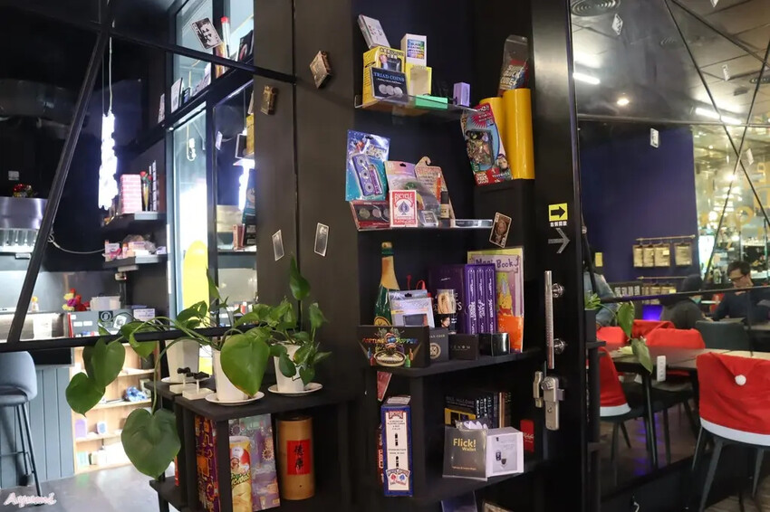 [台南咖哩飯推薦]MIRRORLD鏡界咖哩魔術餐廳/台南第一