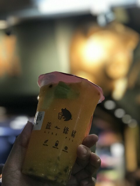 (新竹飲料)蔗一條豬- 東門市場內文青飲料店 料多水果茶酸甜好開胃
