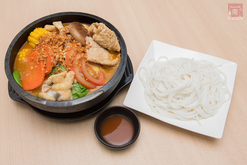 【臺南美食】酸菜比魚好吃？｜大份量酸菜魚鍋｜水煮魚.酸辣牛｜酸菜魚結合火鍋元素~~江小漁酸菜魚台南學甲店 - 南人幫