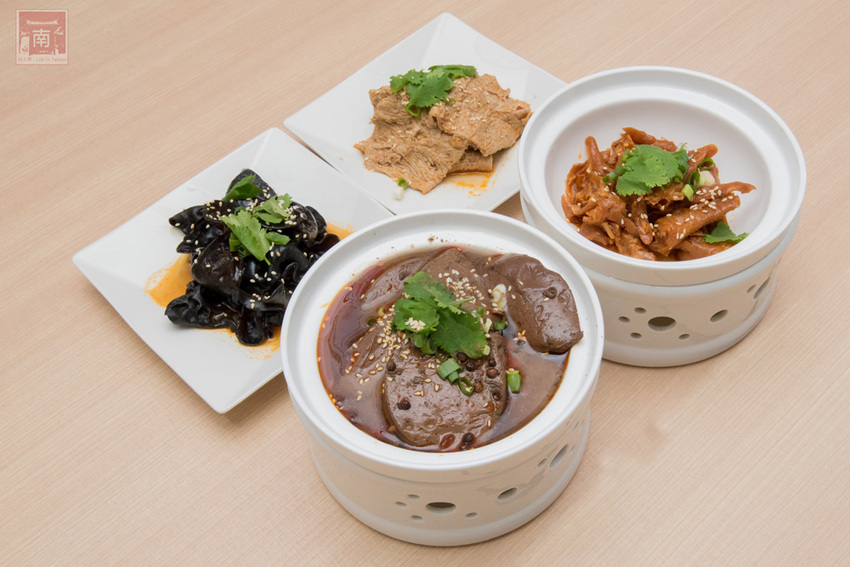 【臺南美食】酸菜比魚好吃？｜大份量酸菜魚鍋｜水煮魚.酸辣牛｜酸菜魚結合火鍋元素~~江小漁酸菜魚台南學甲店 - 南人幫