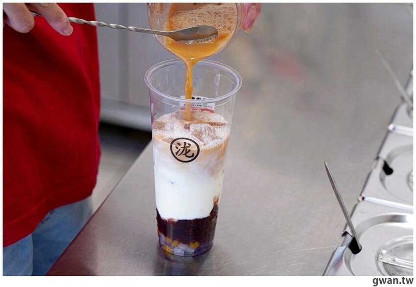 阿華田脆酷力加上當日現打芝士奶蓋，冬天超暖心的可可飲品一中就能喝到！