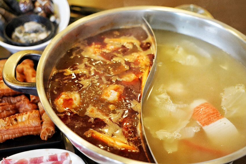 桃園台式麻辣鍋始祖!竟然有限定版“溫體牛”超好吃,內用果凍鴨血豆腐吃到飽~