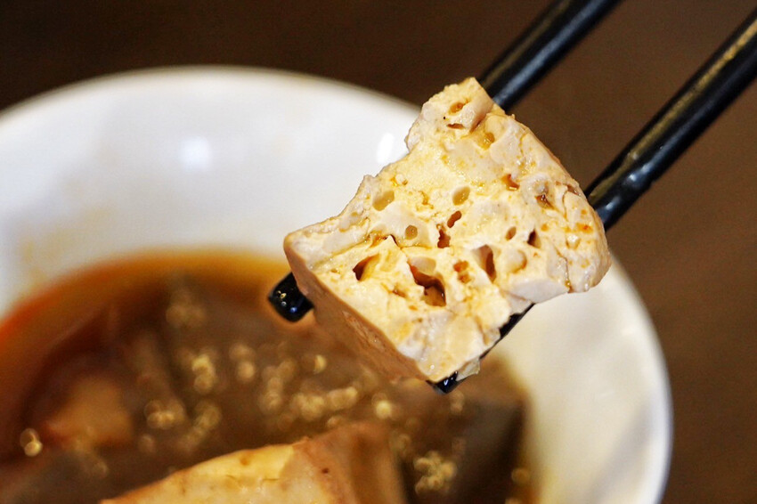 桃園台式麻辣鍋始祖!竟然有限定版“溫體牛”超好吃,內用果凍鴨血豆腐吃到飽~