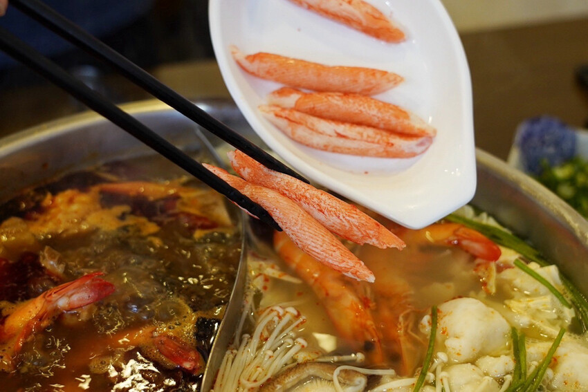 桃園台式麻辣鍋始祖!竟然有限定版“溫體牛”超好吃,內用果凍鴨血豆腐吃到飽~