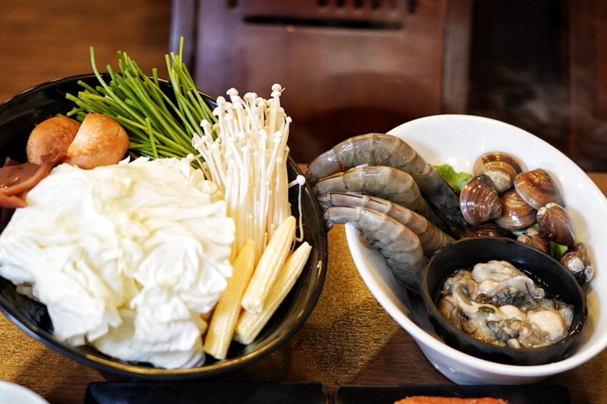 桃園台式麻辣鍋始祖!竟然有限定版“溫體牛”超好吃,內用果凍鴨血豆腐吃到飽~