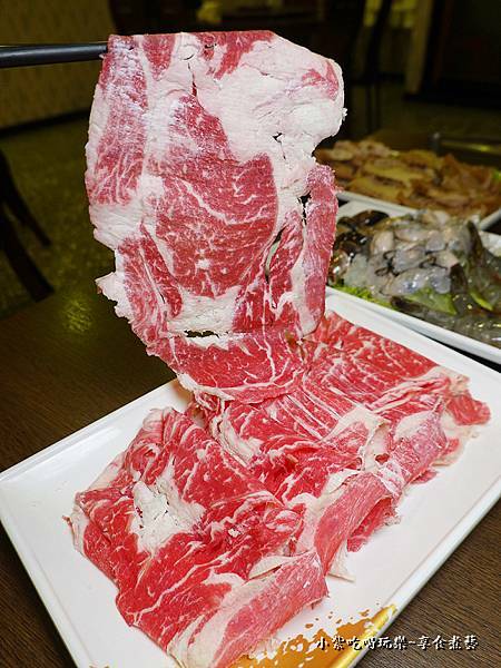  美國Choice霜降牛-桃園鐵木真鴛鴦麻辣火鍋 (3).jpg