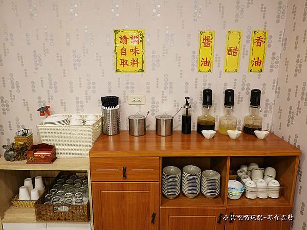 2樓用餐環境-桃園鐵木真鴛鴦麻辣火鍋 (4).jpg