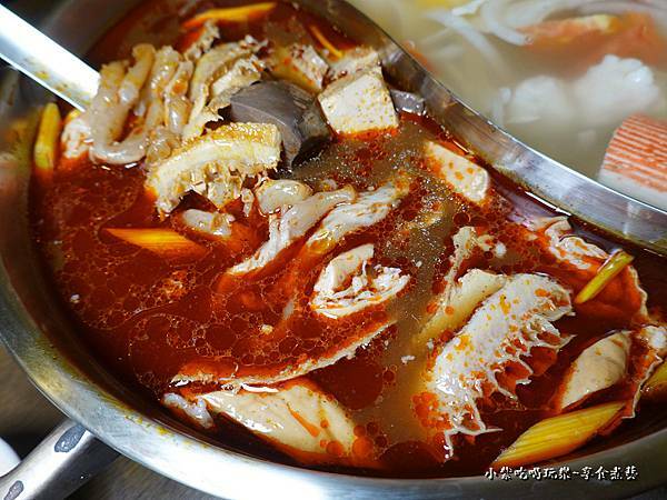 內臟類先煮-桃園鐵木真鴛鴦麻辣火鍋.jpg
