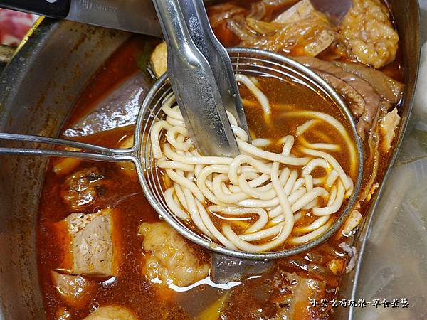 拉麵-桃園鐵木真鴛鴦麻辣火鍋 (2).jpg