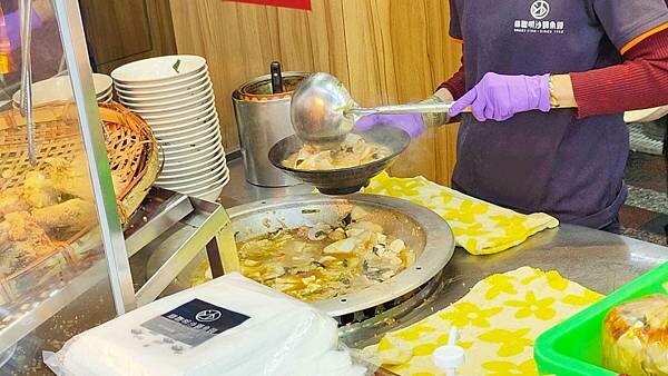 【嘉義美食】林聰明沙鍋魚頭｜還沒有開店就大排人潮，內用要等２小時以上的爆人氣沙鍋魚頭