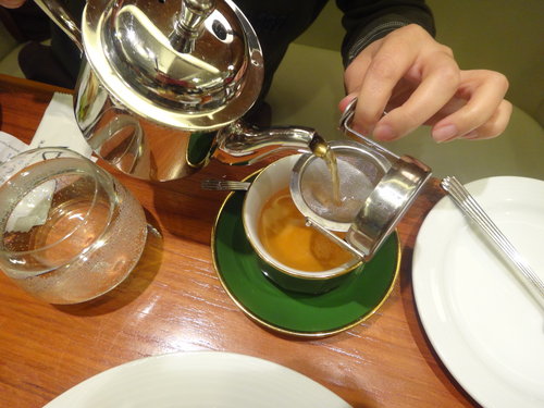 米朗琪吃鬆餅喝咖啡~~