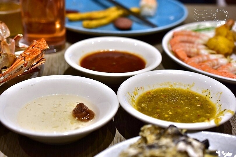 漢來海港敦化店:海鮮沾醬