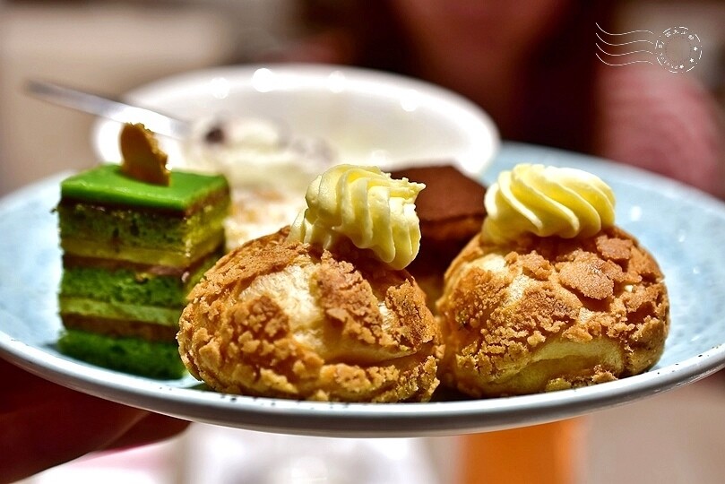 漢來海港敦化店:泡芙