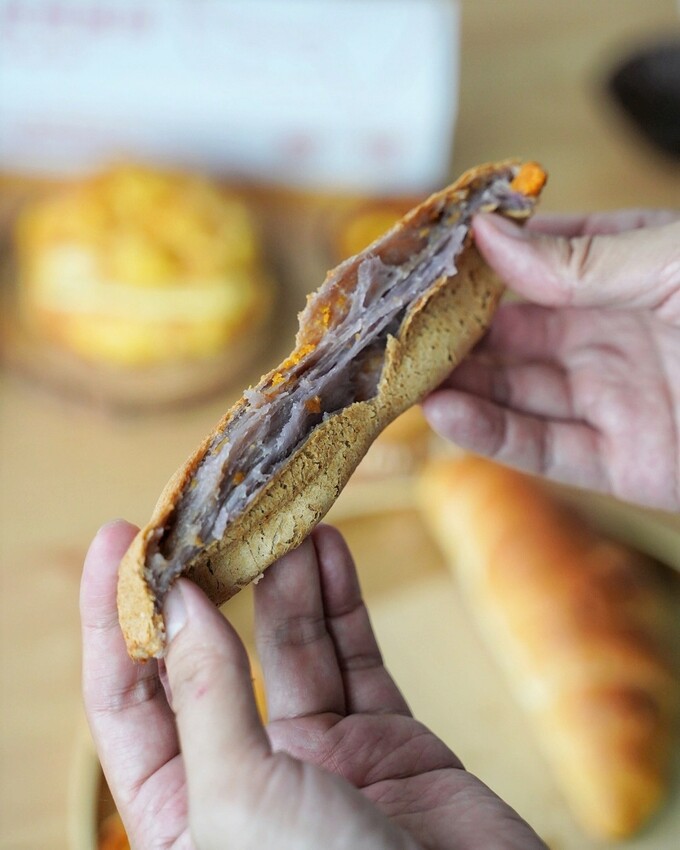 新品上市！N訪的『記憶蛋塔』真的是愛不釋手，送禮自吃兩相宜！芙蓉蛋塔酥鬆內餡綿密香濃，還有鹹可頌、六葉蒜包、法式鮪魚堡、冰火菠蘿、泡芙可以選擇！ - 阿華田的美食日記