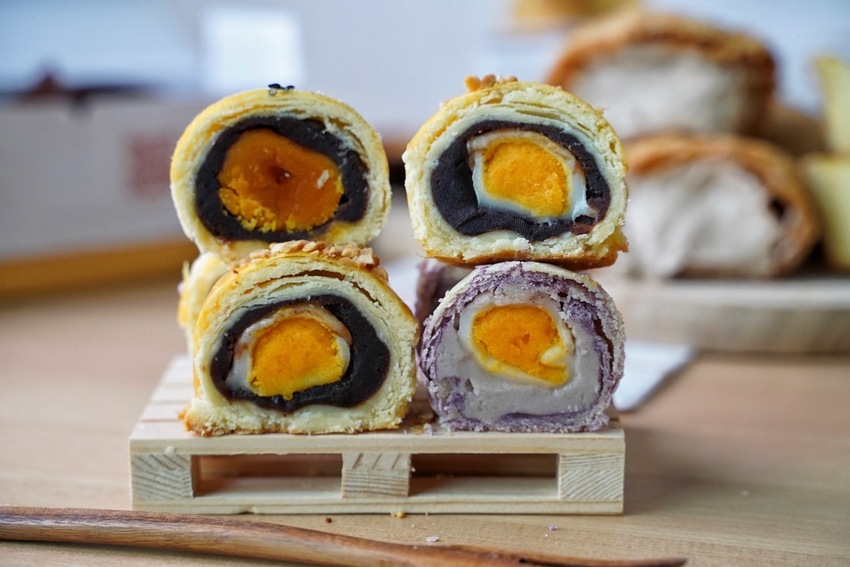 新品上市！N訪的『記憶蛋塔』真的是愛不釋手，送禮自吃兩相宜！芙蓉蛋塔酥鬆內餡綿密香濃，還有鹹可頌、六葉蒜包、法式鮪魚堡、冰火菠蘿、泡芙可以選擇！ - 阿華田的美食日記