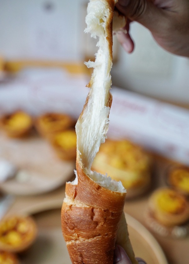 新品上市！N訪的『記憶蛋塔』真的是愛不釋手，送禮自吃兩相宜！芙蓉蛋塔酥鬆內餡綿密香濃，還有鹹可頌、六葉蒜包、法式鮪魚堡、冰火菠蘿、泡芙可以選擇！ - 阿華田的美食日記