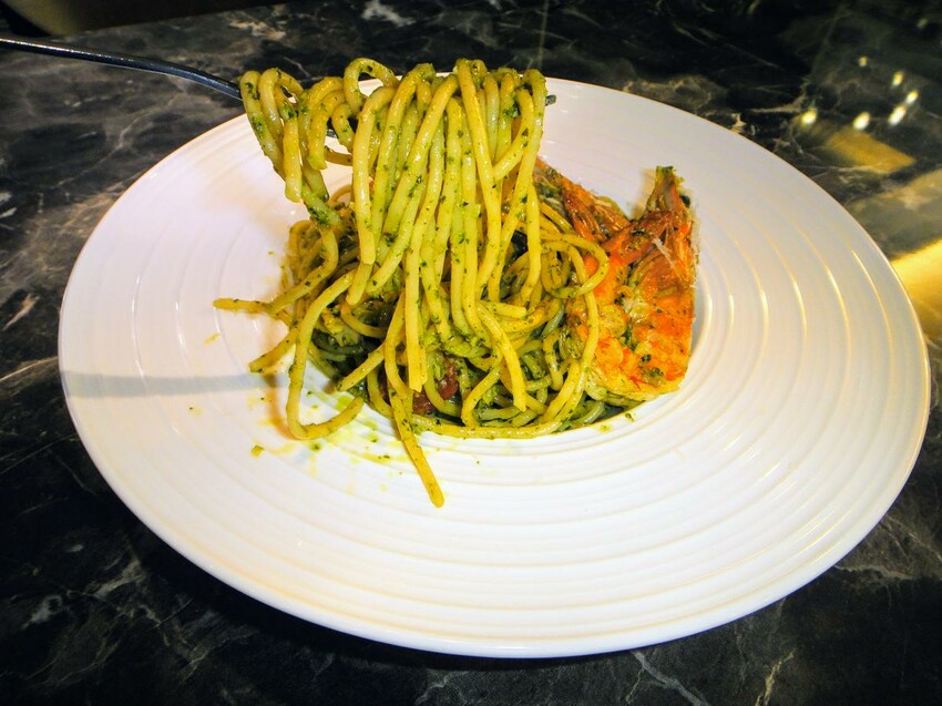 【美食】「布拉格咖啡館」石牌捷運站不限時餐廳，石牌咖啡廳推薦、石牌餐酒館推薦、榮總美食推薦 附菜單