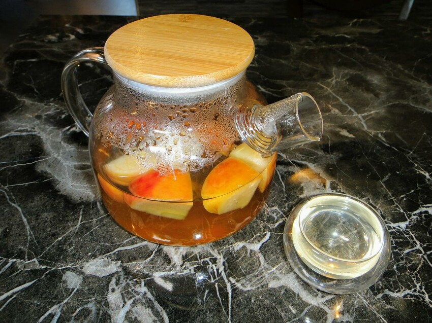 【美食】「布拉格咖啡館」石牌捷運站不限時餐廳，石牌咖啡廳推薦、石牌餐酒館推薦、榮總美食推薦 附菜單