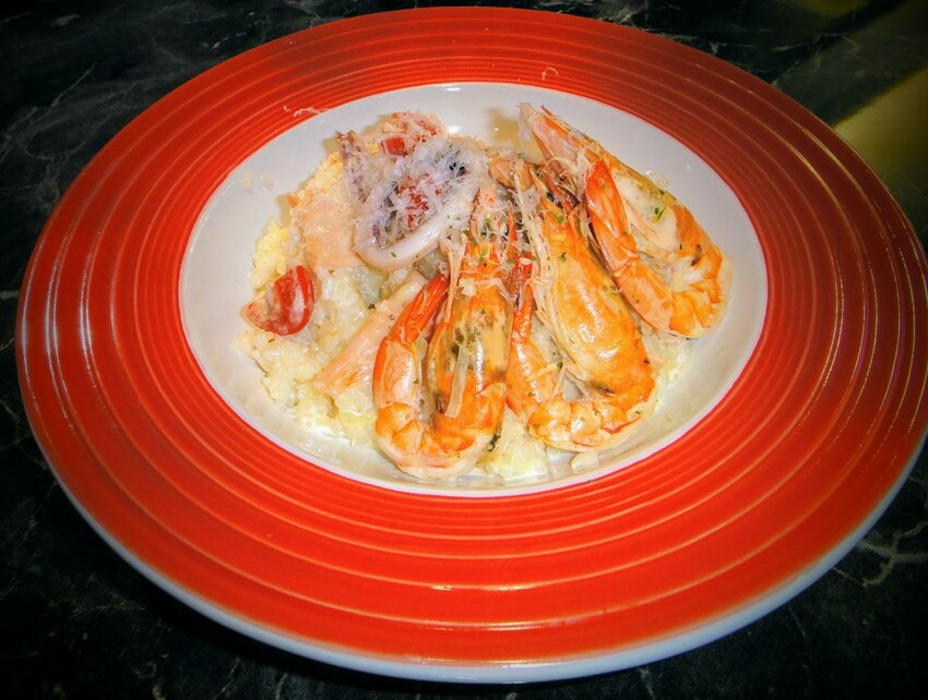 【美食】「布拉格咖啡館」石牌捷運站不限時餐廳，石牌咖啡廳推薦、石牌餐酒館推薦、榮總美食推薦 附菜單