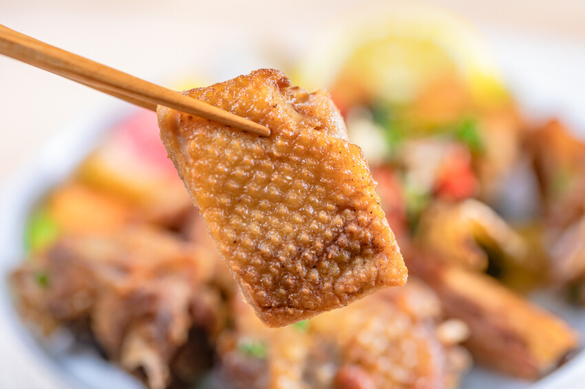 高雄市苓雅區高雄美食 – 中華老滷 x 特色滷汁一吃就上癮！獨門手炒辣醬很對味