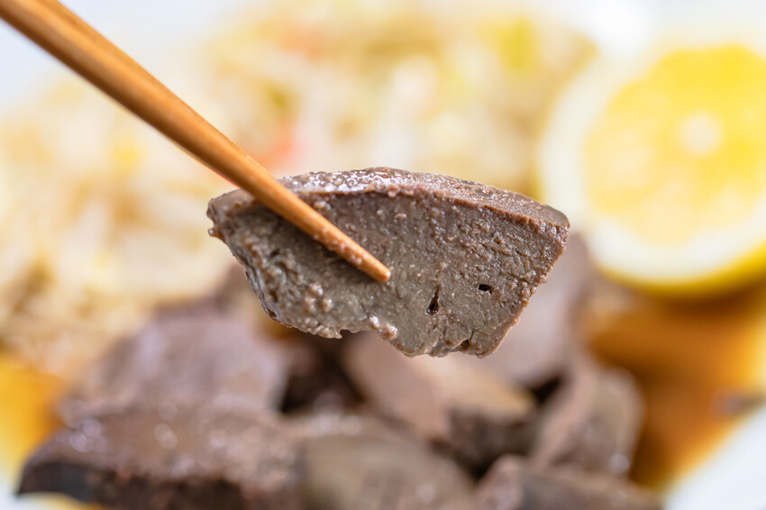 高雄市苓雅區高雄美食 – 中華老滷 x 特色滷汁一吃就上癮！獨門手炒辣醬很對味