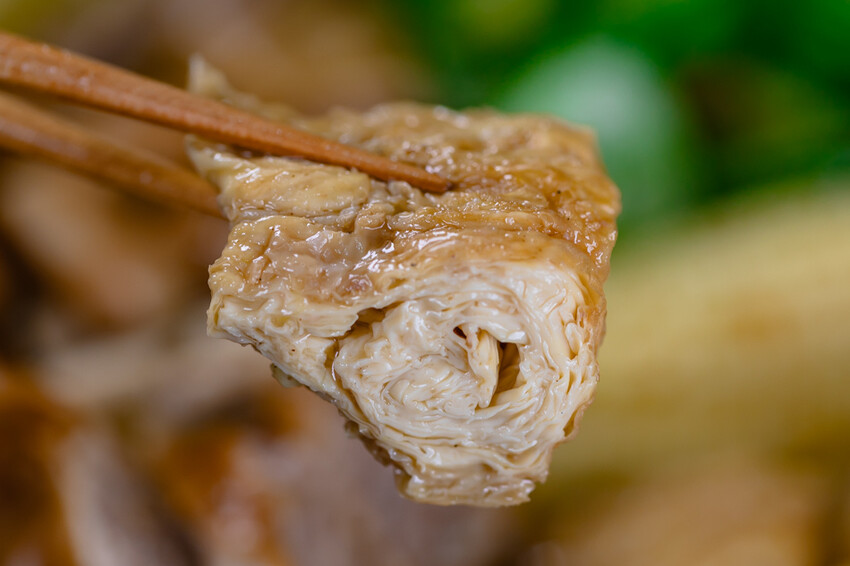 高雄市苓雅區高雄美食 – 中華老滷 x 特色滷汁一吃就上癮！獨門手炒辣醬很對味