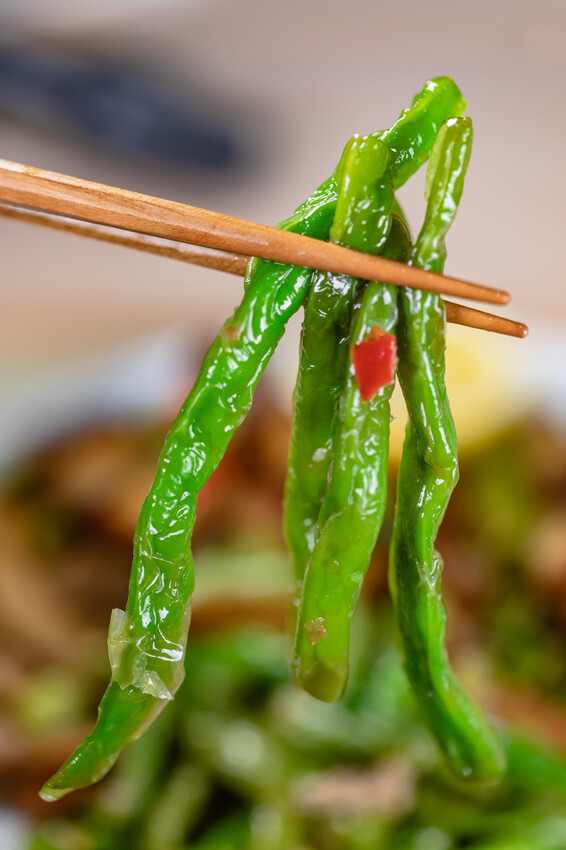 高雄市苓雅區高雄美食 – 中華老滷 x 特色滷汁一吃就上癮！獨門手炒辣醬很對味