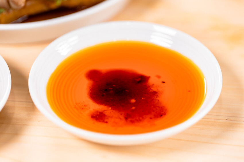 高雄市苓雅區高雄美食 – 中華老滷 x 特色滷汁一吃就上癮！獨門手炒辣醬很對味