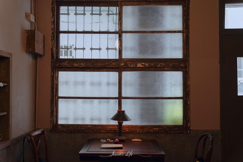 【台南東區│美食】月波Moon wave。隱藏台南巷弄間的最強巴斯克，老宅改建，還沒營業就排隊