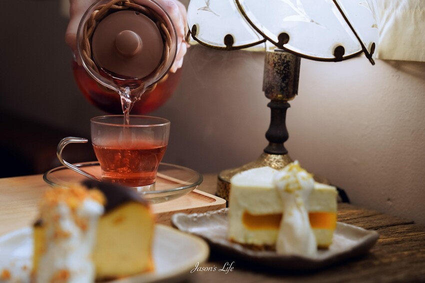 【台南東區│美食】月波Moon wave。隱藏台南巷弄間的最強巴斯克，老宅改建，還沒營業就排隊