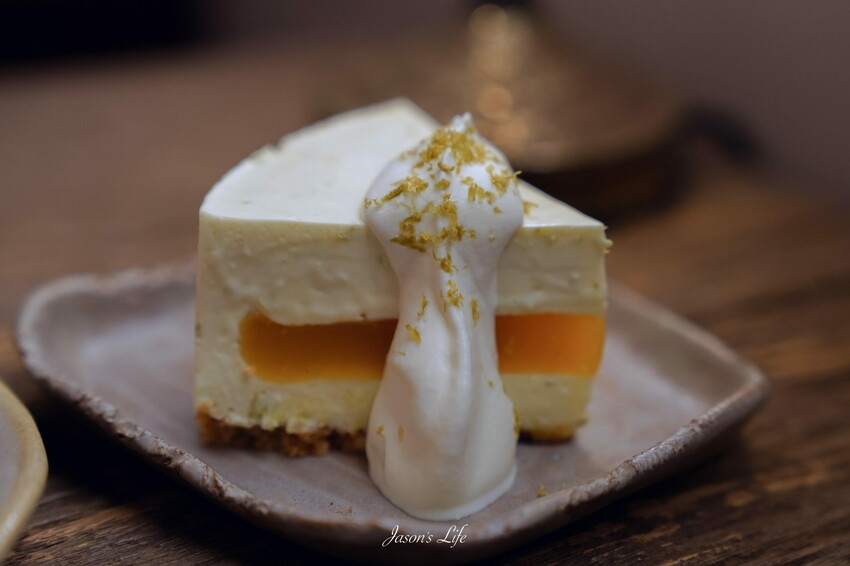 【台南東區│美食】月波Moon wave。隱藏台南巷弄間的最強巴斯克，老宅改建，還沒營業就排隊