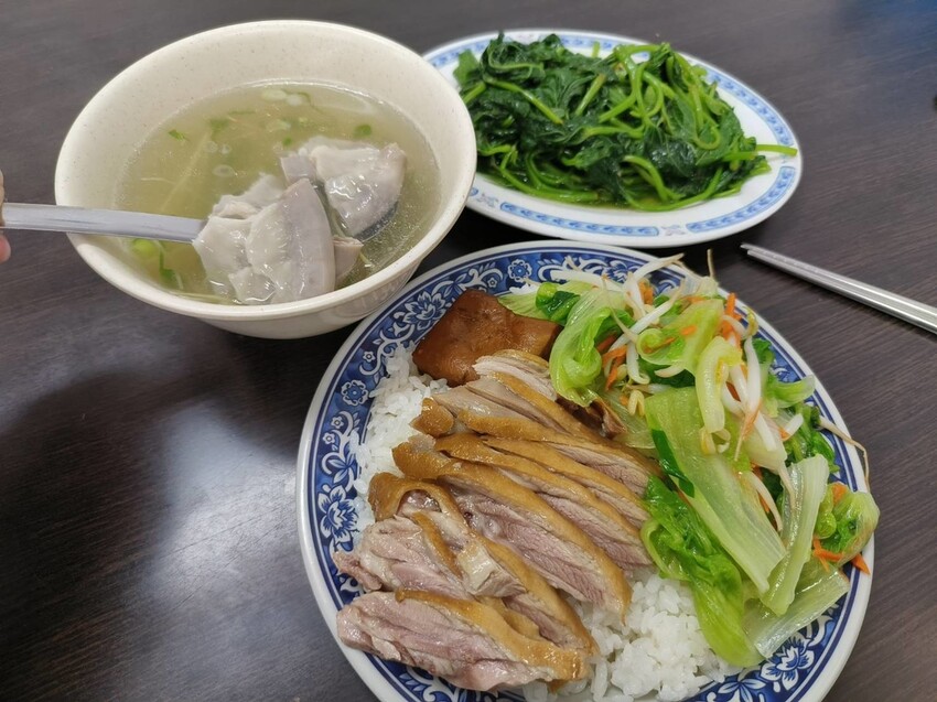 63127.jpg - 【新北.中和】景安站午餐&晚餐推薦。鵝肉庄麵攤鵝肉超鮮嫩有鹽水+煙燻。鵝肉麵+鵝肉飯+各式滷味小菜