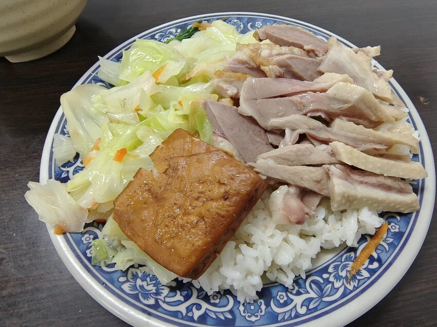 63117.jpg - 【新北.中和】景安站午餐&晚餐推薦。鵝肉庄麵攤鵝肉超鮮嫩有鹽水+煙燻。鵝肉麵+鵝肉飯+各式滷味小菜