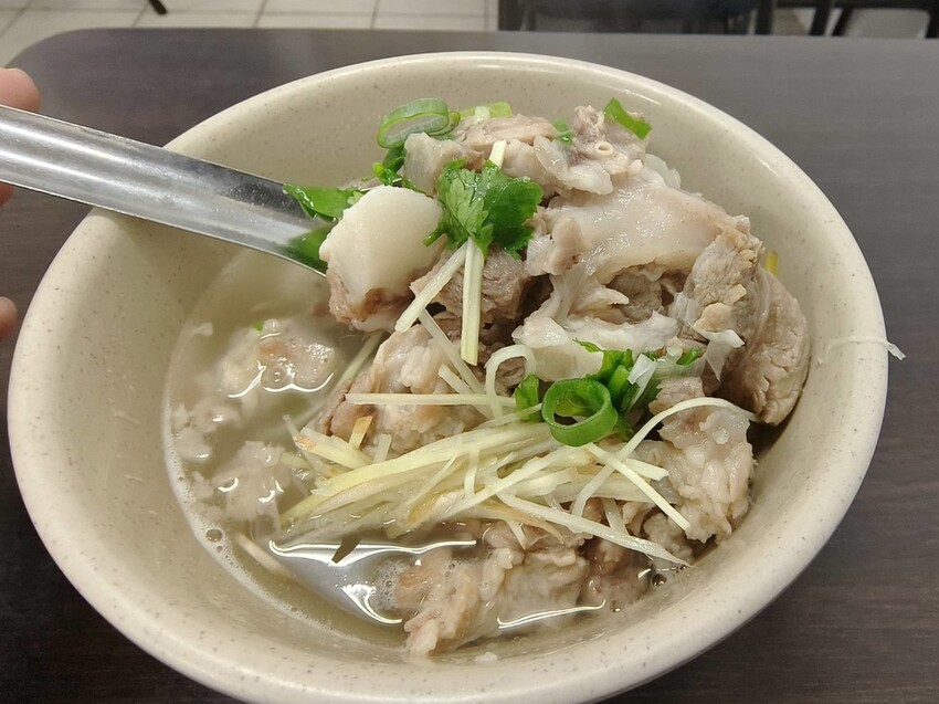 63115.jpg - 【新北.中和】景安站午餐&晚餐推薦。鵝肉庄麵攤鵝肉超鮮嫩有鹽水+煙燻。鵝肉麵+鵝肉飯+各式滷味小菜