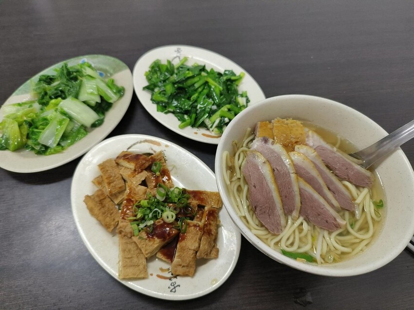 63119.jpg - 【新北.中和】景安站午餐&晚餐推薦。鵝肉庄麵攤鵝肉超鮮嫩有鹽水+煙燻。鵝肉麵+鵝肉飯+各式滷味小菜