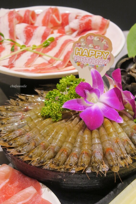 【哈肉鍋】冰淇淋飲料自助吧無限享用~高雄家樂福美食肉多多的個人麻辣鍋、個人牛奶鍋